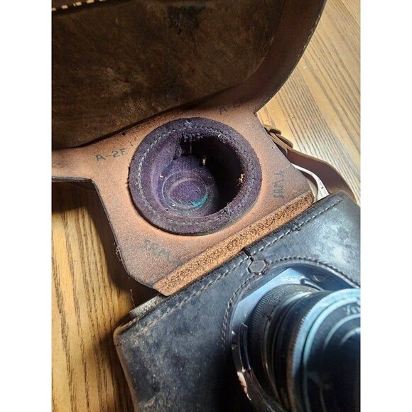 Vintage / Antique Argus A Precise 135 Format Camera with Leather Case c. 1940 - Picture 5 of 6